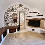 Domus Arch Stone House *